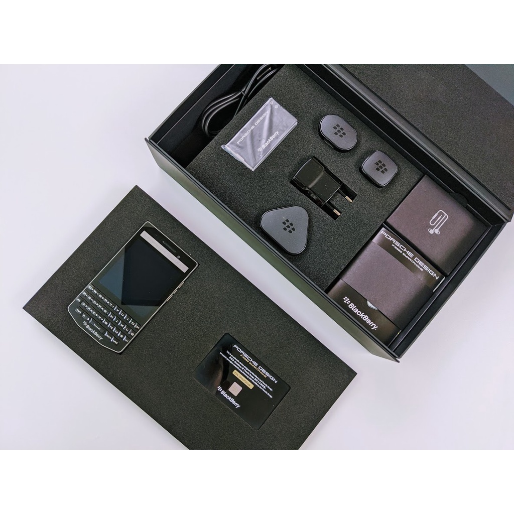 Điện thoại BlackBerry Porsche Design 9983 - New Fullbox