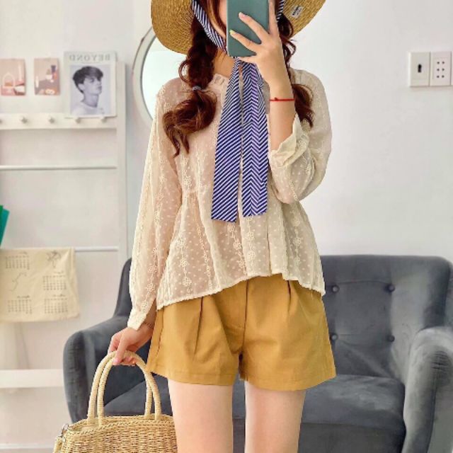 Sét áo ren thô và quần kaki
