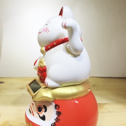 Mèo thần tài vẫy tay Daruma năng lượng ánh sáng 15cm tài lộc may mắn