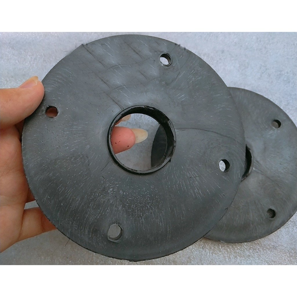MỘT CÁI MẶT BÍCH HỌNG LOA 750 - CHUYỂN SANG REN XOÁY