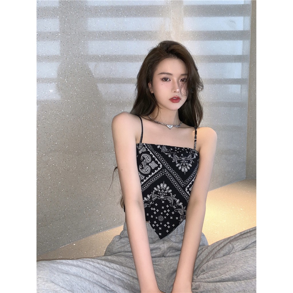 Áo yếm khăn hai dây thổ cẩm màu đen mặc đi biển đi chơi siêu xinh | BigBuy360 - bigbuy360.vn