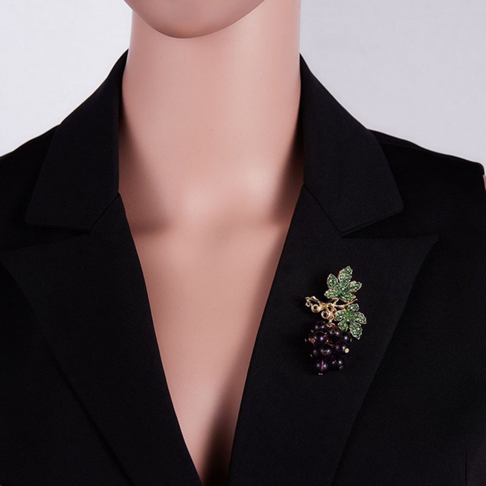 Ghim cài áo hình chùm nho đính đá tím nhã nhặn
