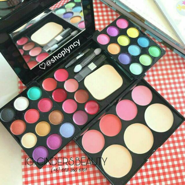 Bộ trang điểm 3 tầng đa năng ADS Fashion Colour