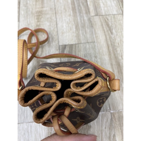 Túi bucket mini LV