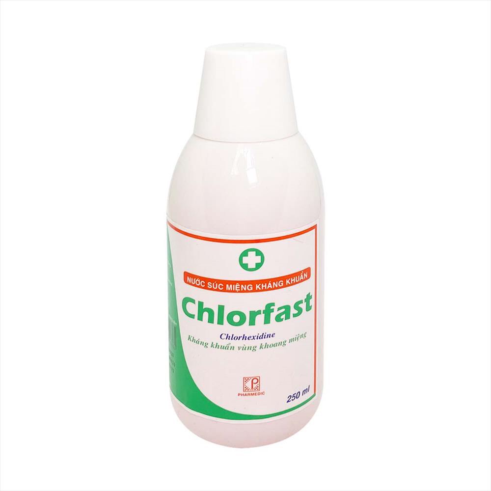 Nước súc miệng kháng khuẩn hiệu Chlorfast 250ml