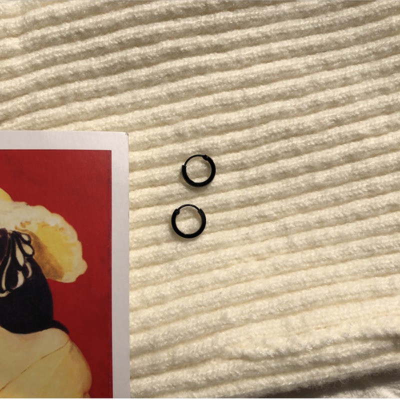 Hoa tai thời trang Hàn Quốc màu đen đơn giản