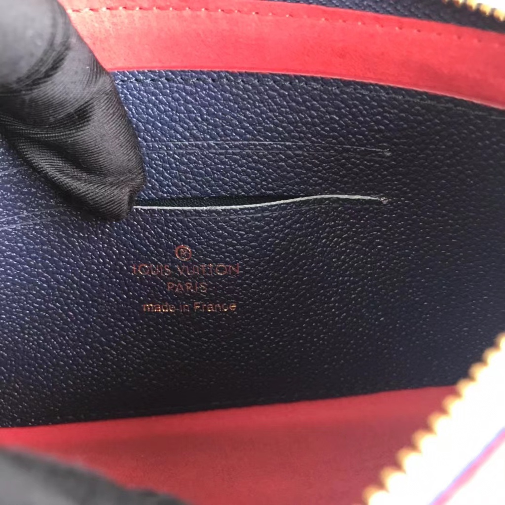 Sẵn sàng giao hàng Ví nữ mới của Louis Vuitton LV 68712 Mélanie BB Clutch