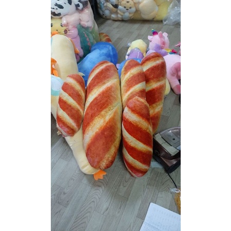 gấu bông hình bánh mì, gối ôm bánh mì, gấu bông bánh mì ôm ngủ