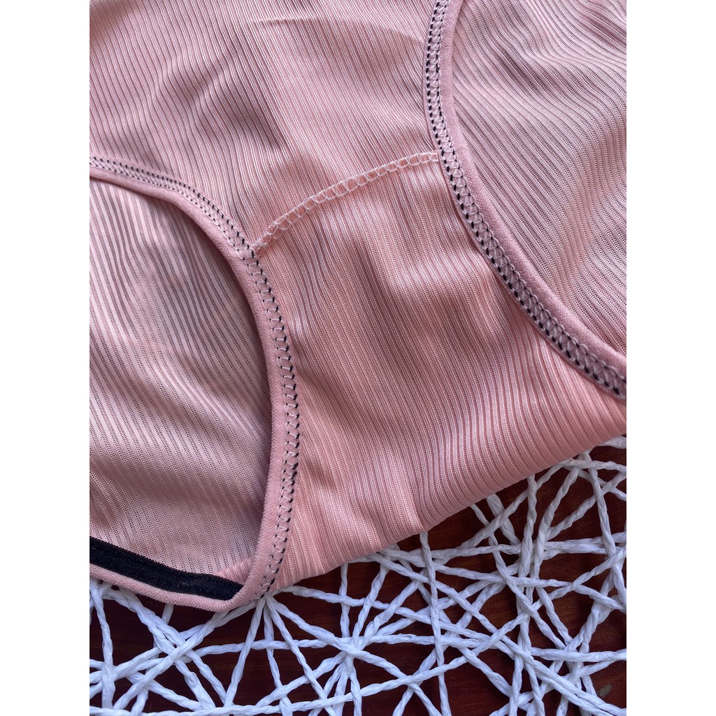 Quần lót nữ chất cotton gân tăm kháng khuẩn mềm mại  viền đen đính nơ cách điệu xinh xắn QL009