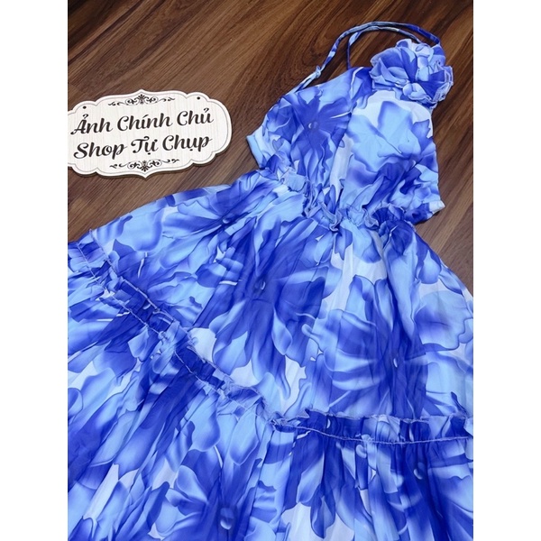 Đầm maxi hoa xanh lệch vai