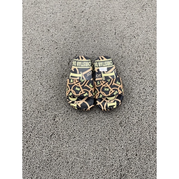 Dép lê dior cho bé