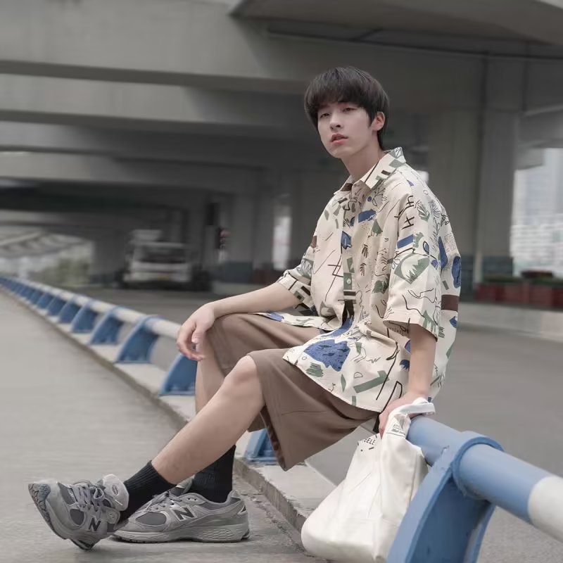 Áo Sơ Mi Mùa Hè Dáng Rộng Tay Ngắn In Hoạ Tiết Graffiti Thời Trang Mùa Hè Mới 2022 Cho Nam