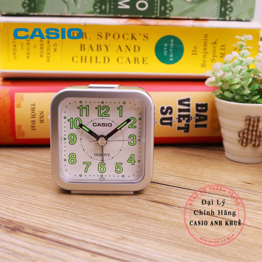 Đồng hồ để bàn Casio TQ-141-8DF có báo thức, dạ quang (6.7 x 6.4 x 3.4 cm)