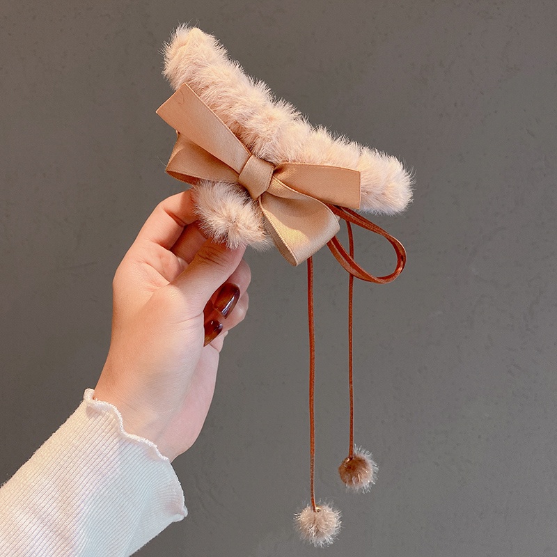 Kẹp tóc phối lông phong cách Hàn Quốc dễ thương