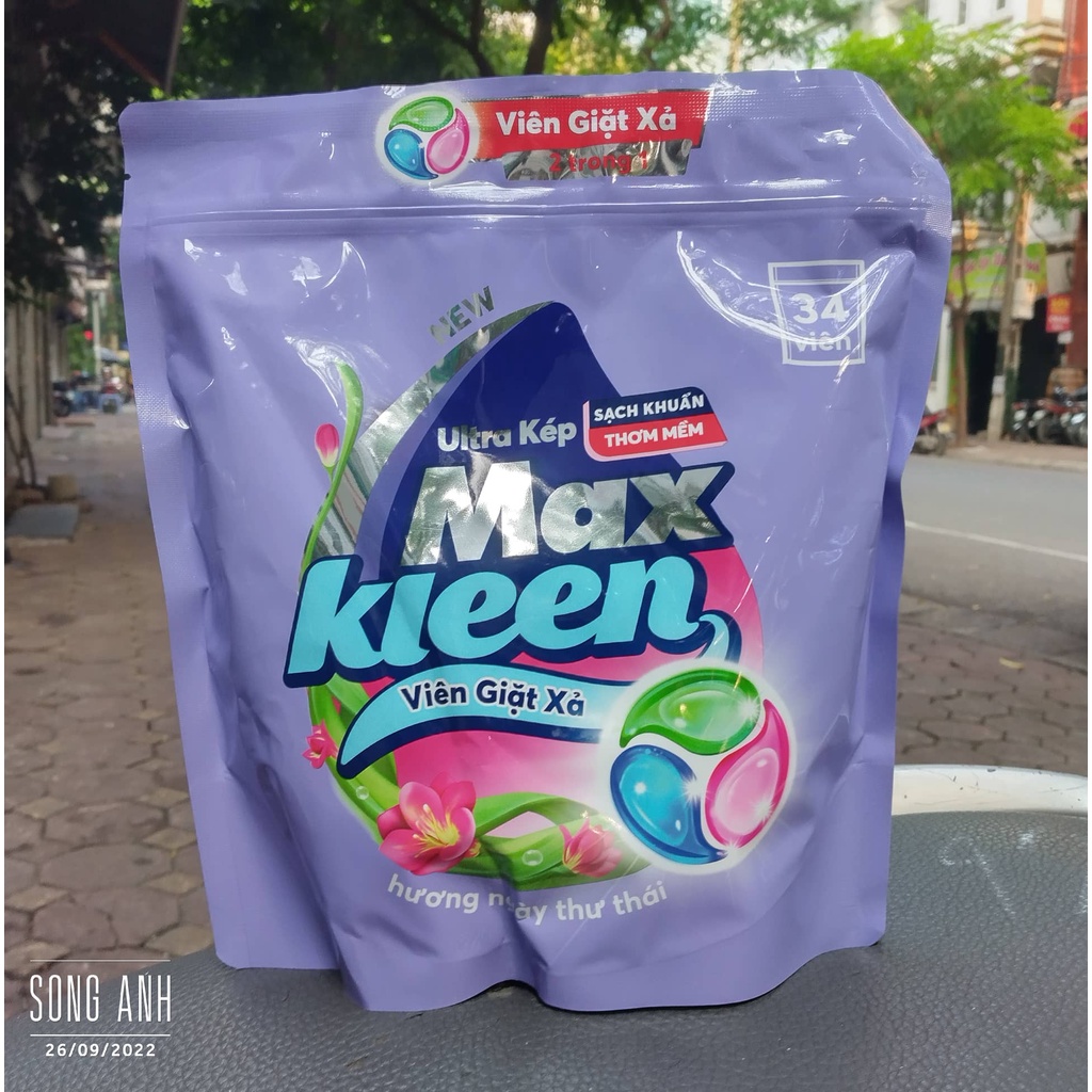 Maxkleen viên giặt xả 2 trong 1 với tính năng đột phá túi 34 viên cho cả ngày dài thơm mát, giao mùi ngẫu nhiên