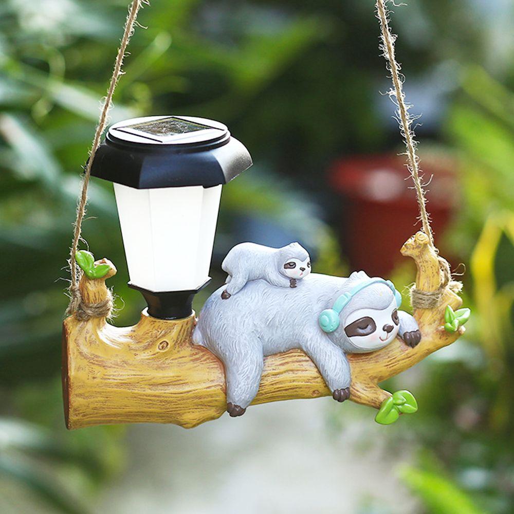 Đèn Năng Lượng Mặt Trời Treo Trang Trí Sân Vườn Hình Chú Sóc Hoạt Hình