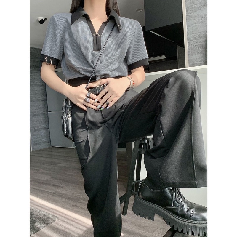Áo thun croptop cổ polo thiết kế xích