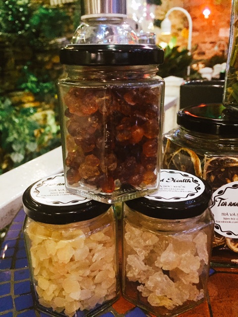 300G Tuyết Yến + Nhựa Đào + Hạt Bồ Mễ Tặng Táo Đỏ HSD: 20/5/2025 | BigBuy360 - bigbuy360.vn