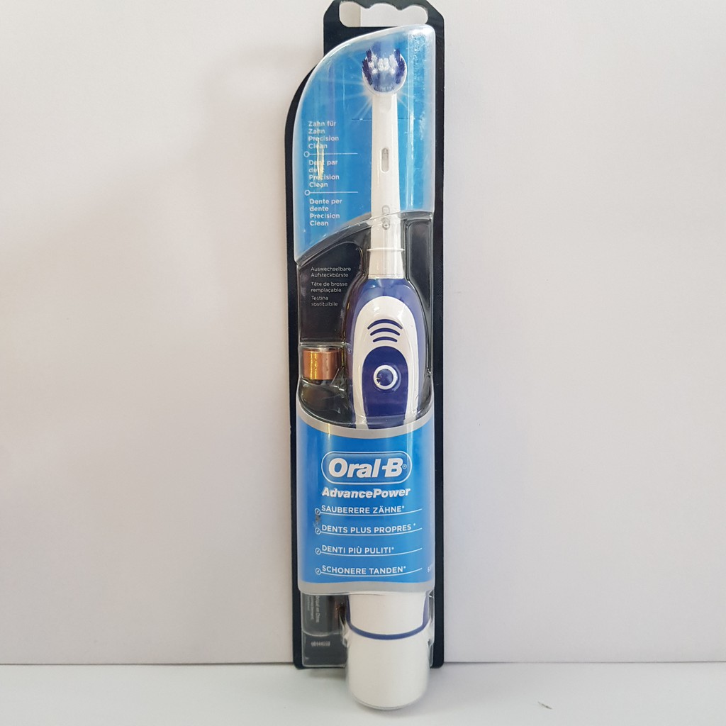 Bàn chải đánh răng Oral-B Advance Power (dùng pin)