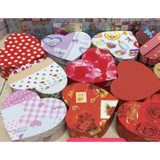 Hộp đựng quà hình trái tim size 25cm