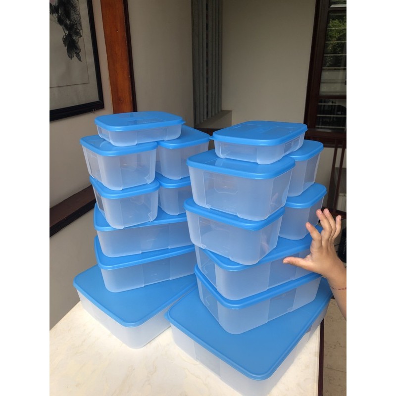 Set 23 : 16 hộp trữ đông và 7 hộp rau trữ mát Tupperware