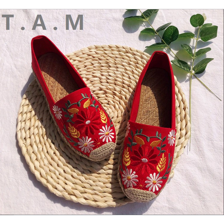 TAM03_giày vải thêu hoa | BigBuy360 - bigbuy360.vn