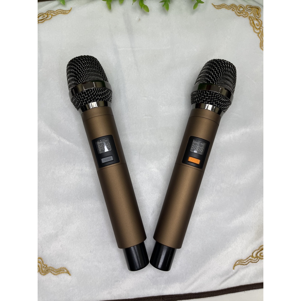 Bàn Trộn Mixer Yamaha Pro-4 Tặng Kèm 2 Tay Mic Không Dây Cao Cấp.Kiểu Dáng Trẻ Trung . Bảo Hành Lên Đến 12 Tháng