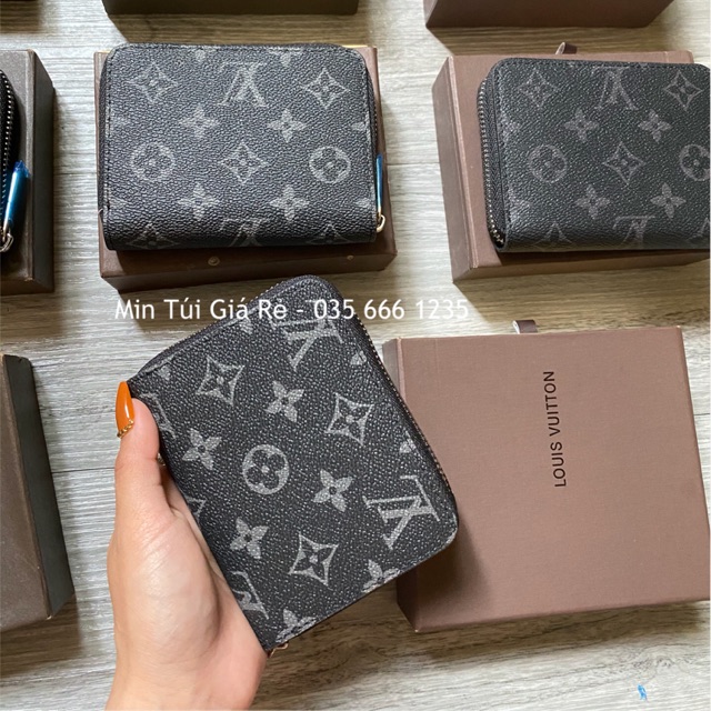 - Ví ngắn của nam dáng khoá kéo