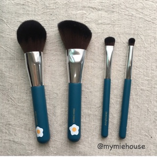 SET CỌ LIMITED INNISFREE
