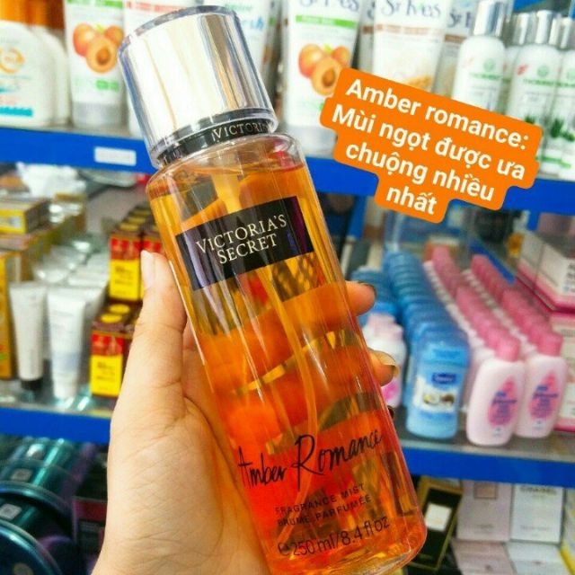 Xịt toàn thân Victoria Amber Romance