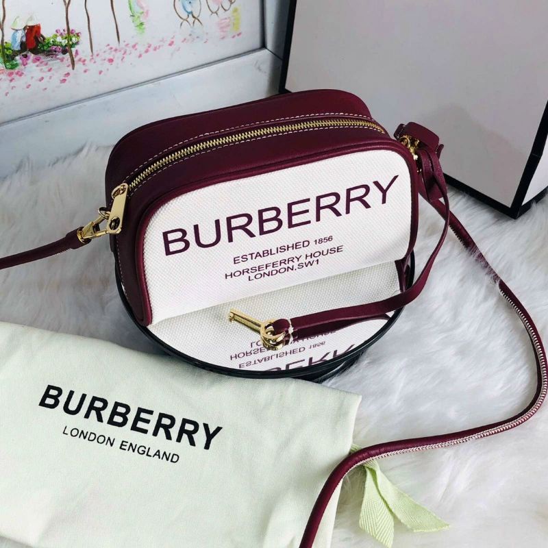 Túi Burberry