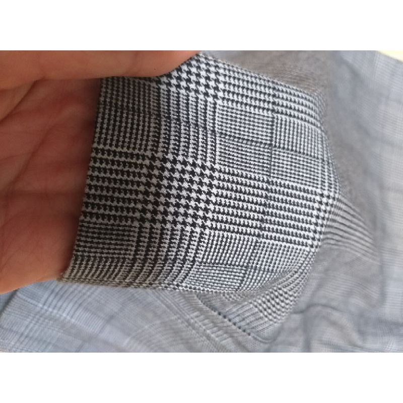 Quần cullotes/ quần suông kẻ GU size S-M thanh lý