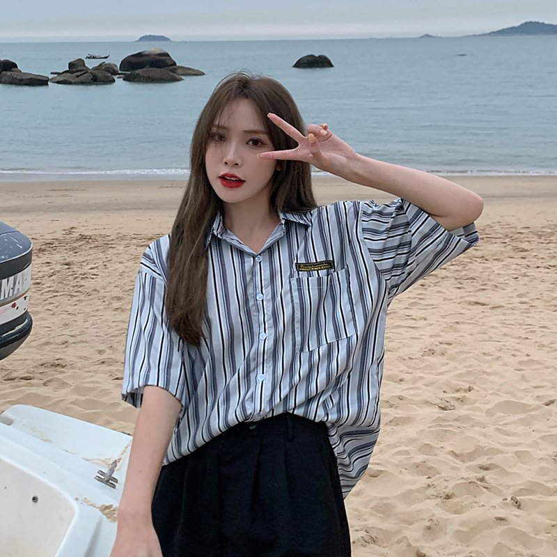 Áo sơ mi nữ tay lửng kẻ sọc nhiều màu phong cách Hàn Quốc