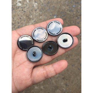 Nút áo dạ . Áo vest . Nut kim loại