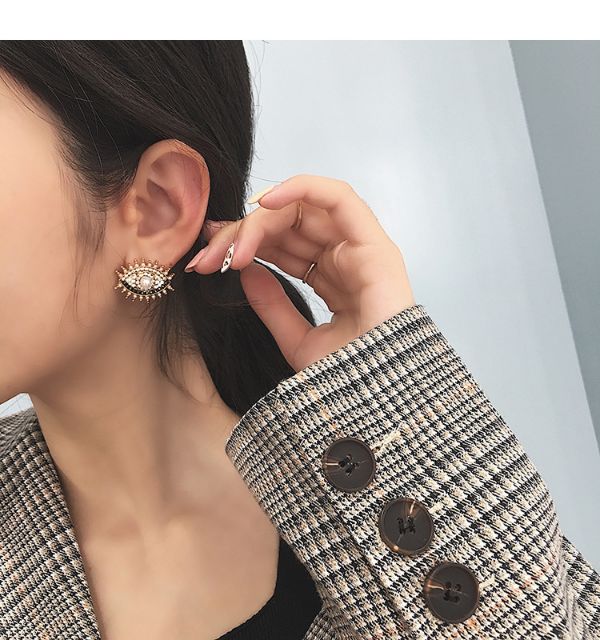 Khuyên tai nữ cao cấp sang trọng