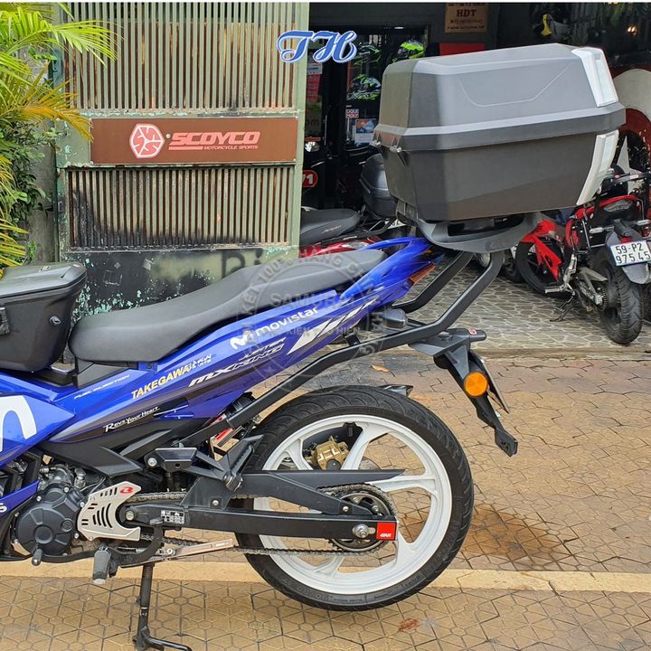 Thùng sau givi B42N 42 lít tặng kèm đế hàng chính hãng bảo hàng 2 năm