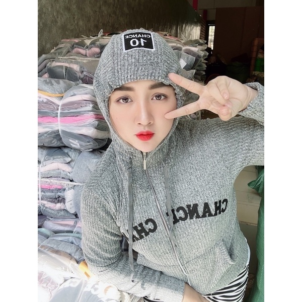 Áo khoác len tăm thun gân thêu chữ