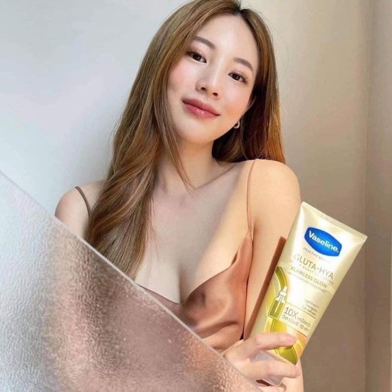 Sữa dưỡng thể Trắng Da Vaseline Healthy Bright Gluta HYA Serum Burst Lotion 10X Thái Lan - Chính hãng | BigBuy360 - bigbuy360.vn