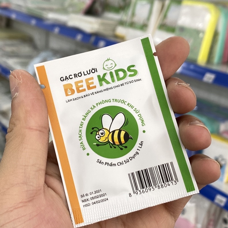 Gạc Rơ Lưỡi Bee Kids Làm Sạch và Bảo Vệ Răng Miệng Cho Bé Sơ Sinh