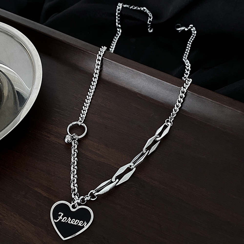 Vòng cổ / Vòng Đeo Tay Mặt Hình Trái Tim Màu Đen In Chữ Love Phong Cách Hip Hop Hàn Quốc Thời Trang