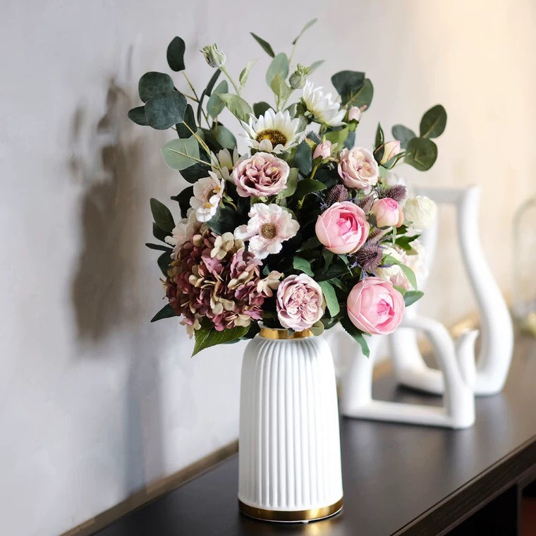 Lọ hoa decor hình trụ viền vàng cao cấp Qhouse , bình hoa trang trí trang trí để bàn làm việc phong cách Scandinavian