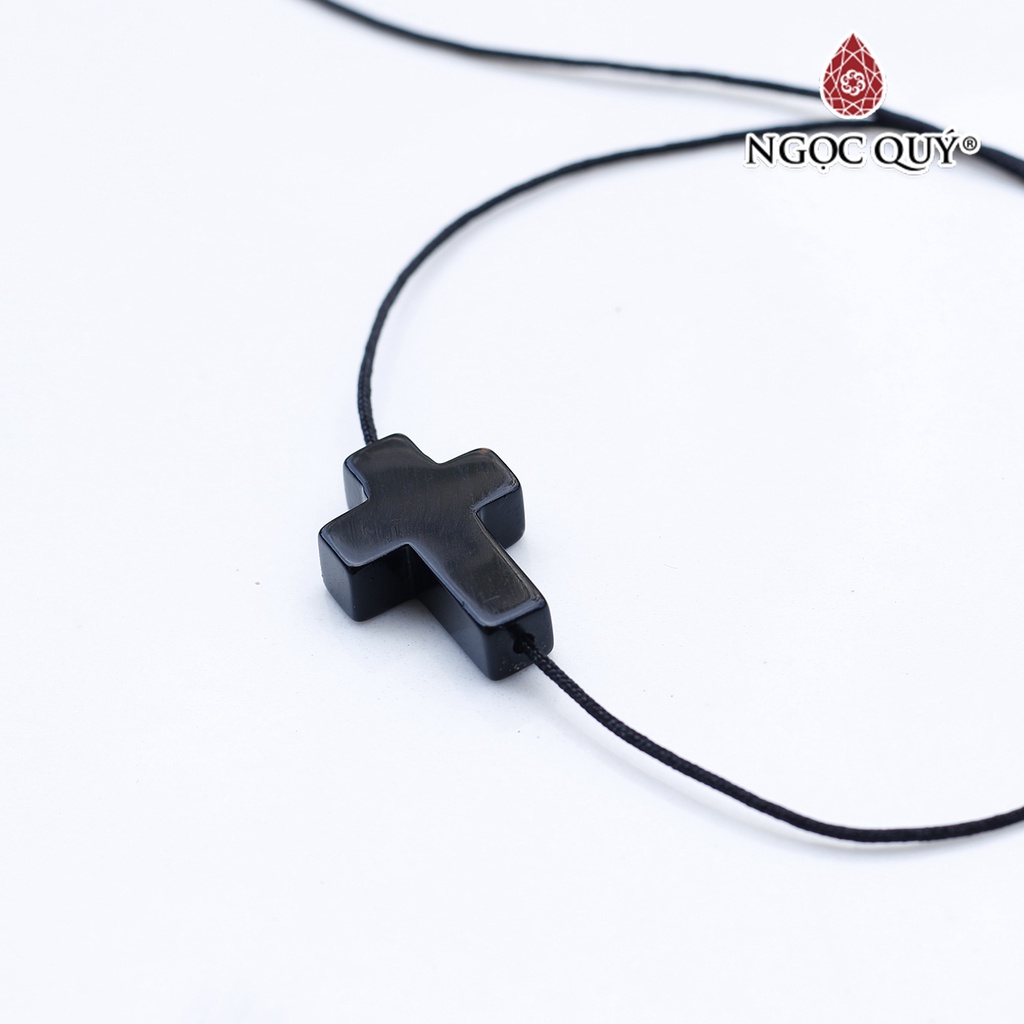 Mặt dây chuyền thánh giá xỏ ngang đá mã não đen - Ngọc Quý