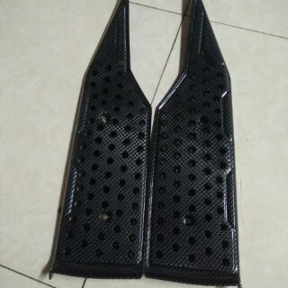 Ốp để chân cacbon cho Air blade 2016