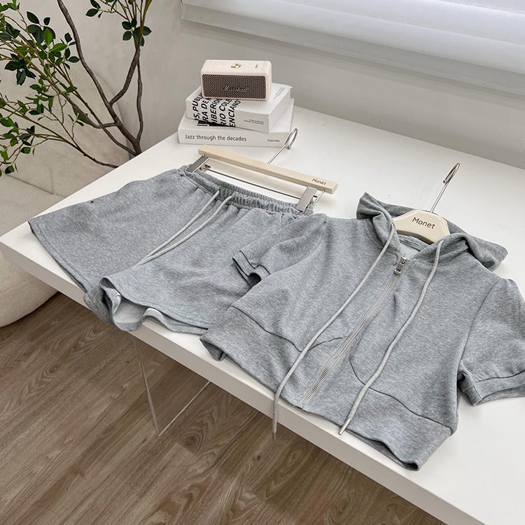2022 hooded grey shorts sportswear suit women summer lively leisure fashion age-reducing short-sleeved running two-piece set