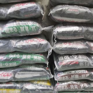 Cát vệ sinh mèo Nhật Bản
