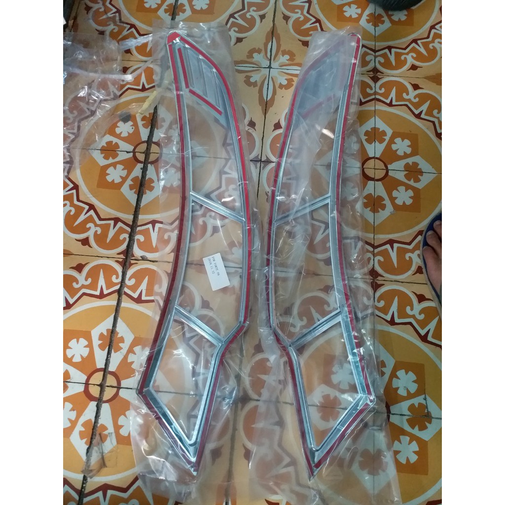 Bộ 2 ốp viền đèn Pha mạ crom xe Kia Forte , Cerato 2008 đến 2013 form cũ