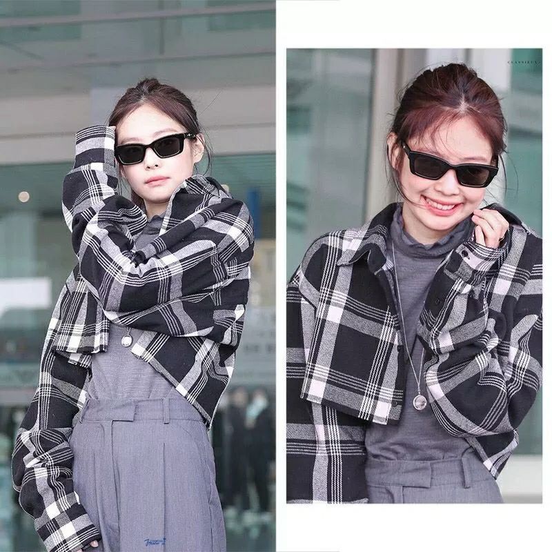 Set áo sơ mi lửng kẻ caro và quần suông màu xám giống Jennie BLACKPINK