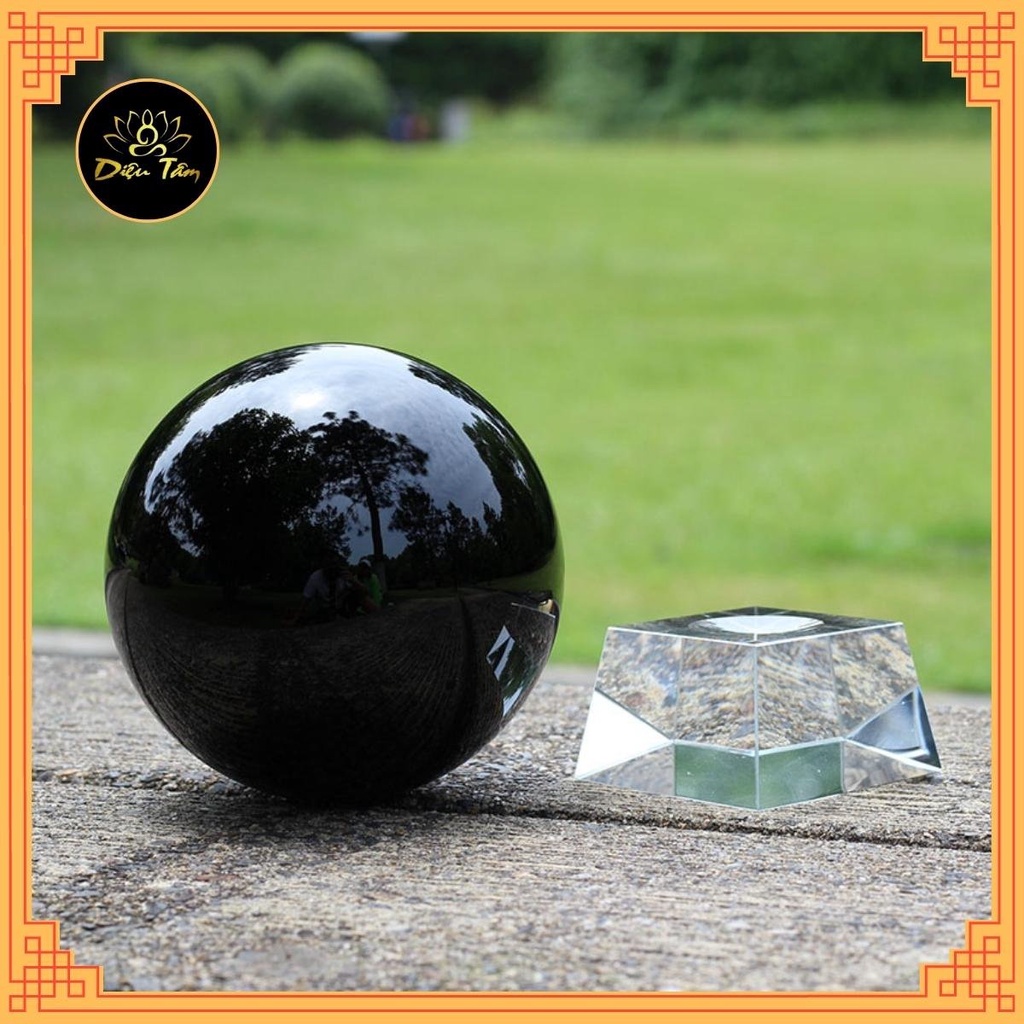 Quả cầu phong thuỷ màu đen theo mệnh
