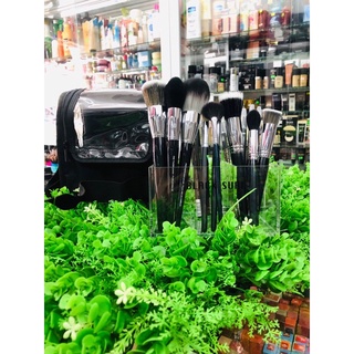 Hộp đựng cọ có dây đeo