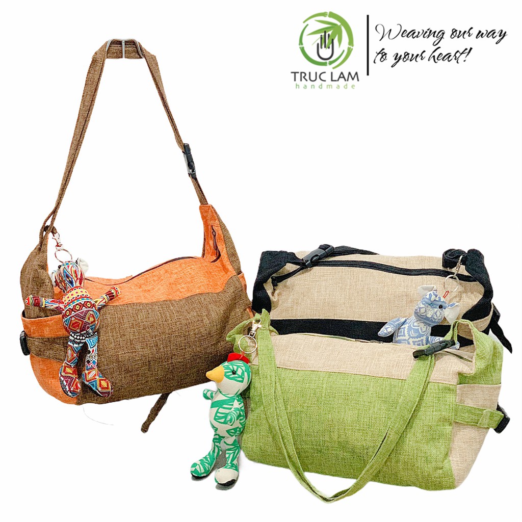 Túi Trống Túi Du Lịch Đeo Chéo Vải Gai Gắn Thú Nhồi Bông - Trúc Lâm Handmade